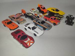 lot 65 image: Misc Vintage Toy Cars
