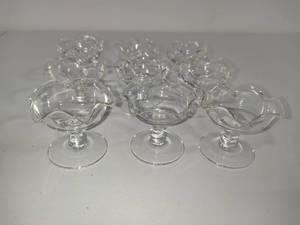 lot 74 image: Tiny Bon Bon Dishes