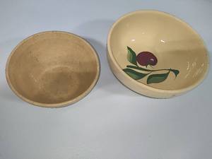 lot 15 image: Vintage Watt Salad Bowl