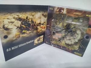 lot 10 image: Forces of Valor U.S. M2A1 105mm Howitzer New in Box