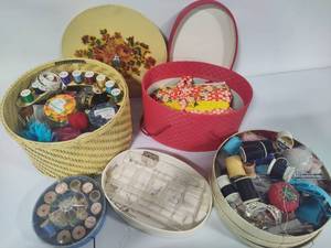 lot 81 image: Lot of Vintage Sewing Supplies