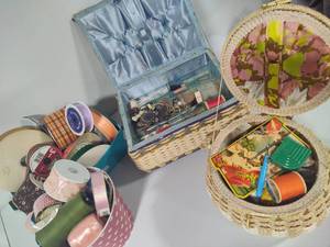 lot 82 image: Lot of Vintage Sewing Supplies