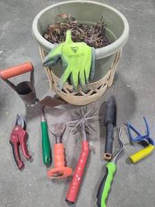 lot 105 image: Gardening Tools & Planter wStraw Basket