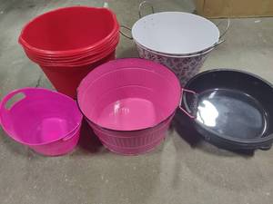lot 120 image: Lot of Buckets