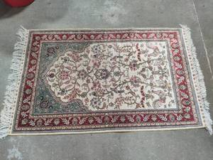 lot 125 image: WoolCotton Rug