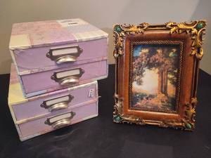 lot 142 image: Photo Boxes & Vintage Looking Frame