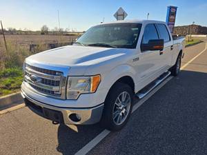 lot 6 image: 2013 Ford F150 XLT 4x4