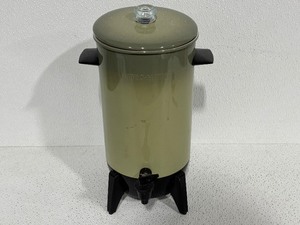 lot 36 image: Vintage Mirro-Matic 22 Cup Electric Coffee Percolator