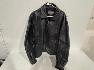 lot 47 image: Mens Wilson Leather Jacket size Large