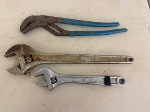 lot 13 image: Wrenches