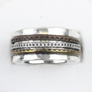 lot 309 image: Hammered Tri-Tone Sterling Silver Spinner Ring . Size 8 - 8.25.