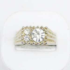 lot 329 image: Mens Three Stone Gold Plated Ring. Size 12.75 - 13.