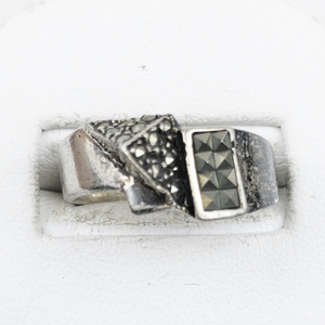 lot 359 image: Abstract Geometric Marcasite Sterling Silver Ring. Size 7.75 - 8.