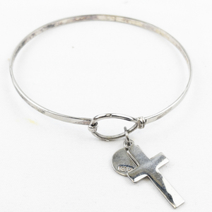 lot 427 image: Cross & Believe Charms sterling Silver Bangle Bracelet.