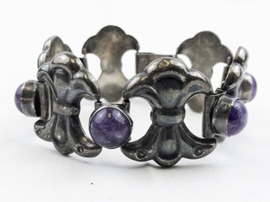 lot 431 image: Mexico (Unknown) Round Amethyst Cabochon Sterling Silver Panel Bracelet.