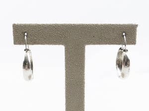 lot 451 image: Chapal-Zenray Classic Sterling Silver Hinged Wire Hoop Earrings.