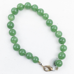 lot 506 image: Jade Bead Bracelet. New Old Stock