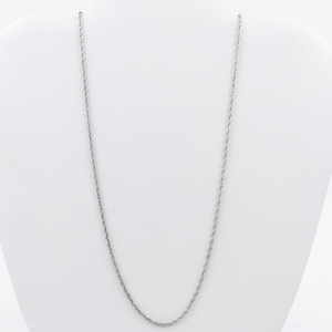 lot 526 image: 18 Sterling Silver Chain Necklace.