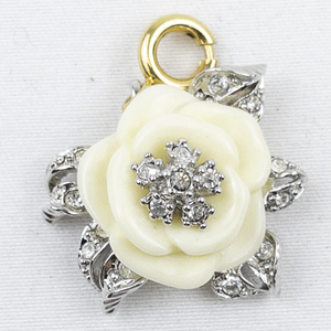 lot 300F image: Nolan Miller White Rose silver tone Base Metal charm.