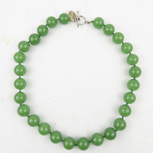 lot 507 image: Large 16mm Polished Round Jade Bead Necklace. New Old Stock