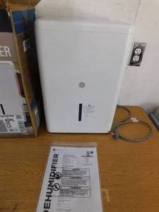 lot 25 image: GE 35 pt. Dehumidifier with Smart Dry for Bedroom, Basement or Very Damp Rooms up to 3000 sq. ft. in White, ENERGY STAR
