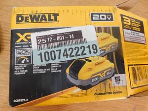 lot 45 image: 1 DEWALT POWERSTACK 20V Lithium-Ion 5.0Ah Battery