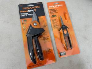 lot 167 image: New Fiskars Pruners and Trimming Shears