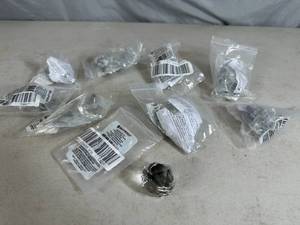 lot 37 image: 9 New Glass Faceted Drawer  Cabinet Knobs