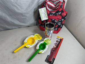 lot 62 image: New Lunch Bag with Lemon Squeezer, Lime Squeezer, Lighter, Rex Sox Tumbler