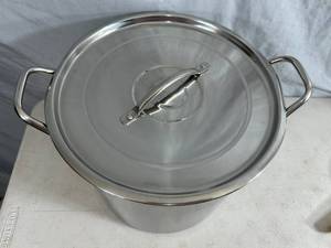 lot 63 image: New 20 Quart Stainless Steel Stock Pot with Lid