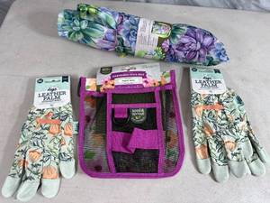 lot 78 image: New Garden Gloves, Belt, and Collapsible Bucket