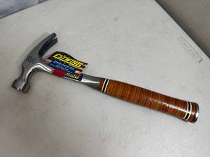 lot 95 image: New Estwing 20 oz Hammer with Leather Grip