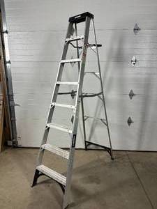 lot 4 image: Husky 8 ft Aluminum Step Ladder