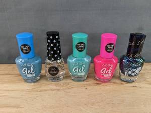 lot 54D image: Lot of 5 Brand New L.A. Girl Nail Polish in Gel, Color Pop & Pop-Arazzi N