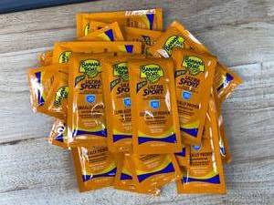 lot 153 image: 24 Brand New Packets of Banana Boat Ultra Sport SPF 30 - 0.4oz Each N