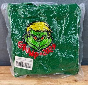 lot 1096 image: Set of 2 Brand New Grump 2024 Hand Towel Green N