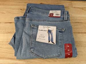 lot 156 image: Brand New Jessica Simpson Womens Flare Jeans Size 14 N