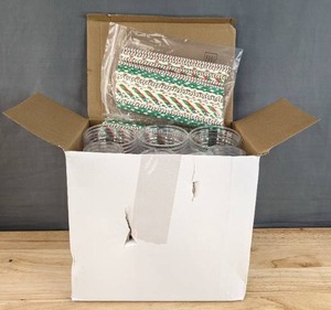 lot 175 image: 120 Piece Brand New Christmas Cups and Paper Straws Pack N