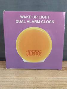 lot 87A image: Brand New JALL Wake Up Light Sunrise Dual Alarm Clock for Kids White $53 Retail N