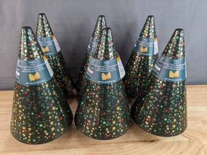 lot 12G image: 6 New M & S Food Shortbread Cookies with Projection Tree Tins N