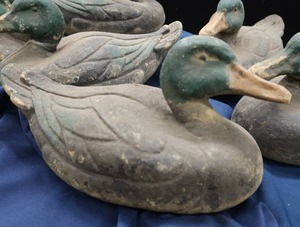 lot 15 image: VINTAGE CARRY-LITE PAPER MACHE  FIBER MALLARD DECOYS