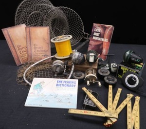 lot 47 image: VINTAGE FISHING REELS AND ASSESORIES