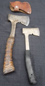 lot 66 image: VINTAGE ESTWIG HATCHET AND SMALLER HATCHET