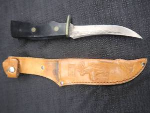 lot 68 image: VINTAGE IMPERIAL HUNTING KNIFE