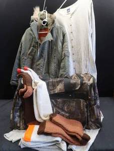 lot 73 image: NEW LARGE CAMO DUFFLE BAG PLUS MORE
