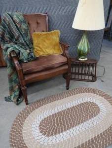 lot 127 image: VINTAGEWOODEN WICKER CHAIR, RETRO LAMP, THROW, RUG, AND RACK