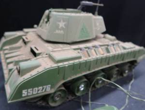 lot 135 image: VINTAGE DELUXE TIGER JOE ARMY TANK