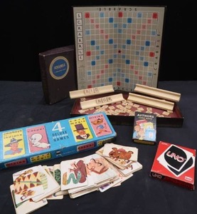 lot 160 image: VINTAGE SCRABBLE AND DIFFERNT CARD GAMES
