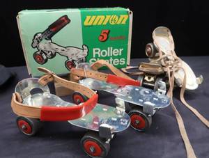 lot 141 image: VINTAGE GLOBE UNION 5 AND GLOBE UNION 63 ROLLER SKATES