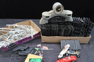 lot 193 image: VINTAGE ELDON ROAD RACE SLOT CAR TRACK AND CARS